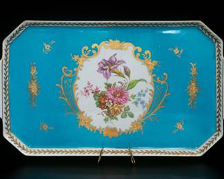 Fantastic Wonderful Brentwood Estate Sale located in a 5,000+ sqft home located off Granny White Pike Road near Murray Lane — Brentwood, TN — Vintage Jewelry, Clothing, Purses, Collectibles —Only minutes from Nashville Tennessee, Franklin, Cools Springs, Belle Meade, Green Hills, Governors Club, Nolensville, Spring Hill, Columbia, Murfreesboro, Smyrna, Berry Hill. 
