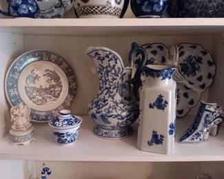 BLUE/WHITE DISHES AND DECOR