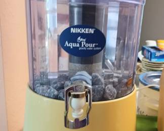 Water Filter Container