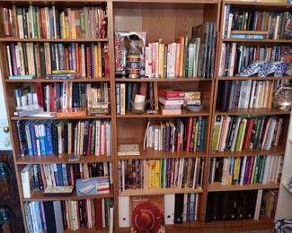 Books on art, nutrition, hobbies, DIY, Inspiration, Current Fiction and much more