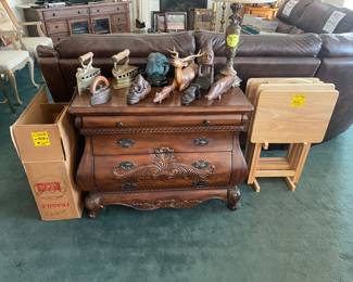 Chest and misc decor items