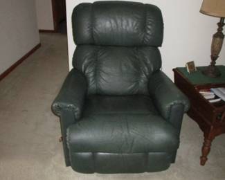 LAZY BOY LEATHER RECLINER ROCKER CHAIR