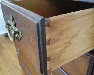 (*) The dovetailing indicates the tall boy chest is "newer" than the secretary, closer to 1800.