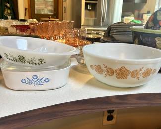 Pyrex bowls