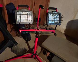 Bright Craftsman floor shop lights