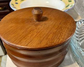 wood bowl with lid