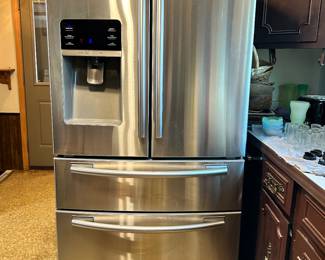 like new Samsung French door refrigerator with two freezer drawers
2012