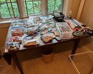 Sewing/knitting supplies