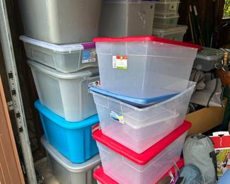 Storage containers