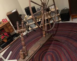 Primitive large spinning wheel