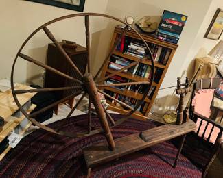 Large antique primitive wooden spinning wheel 