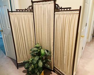 Victorian stick and ball screen divider
