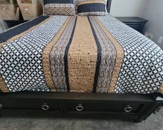 Brand new queen bedroom set 