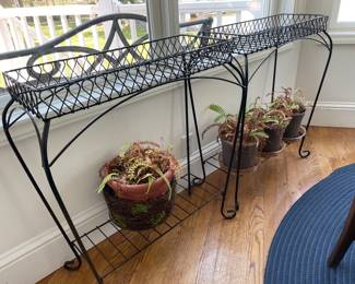 there are 3 of these planters