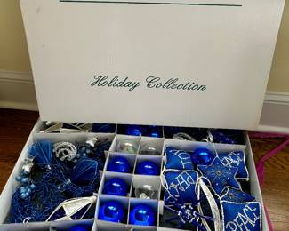 Frontgate holiday decorations