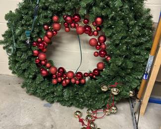 Fabulous Decorator Wreath