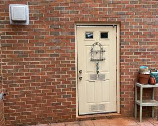 Storage shed! What's inside? See next photos for contents