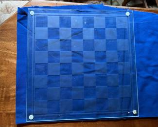 Clear and frosted glass chess set