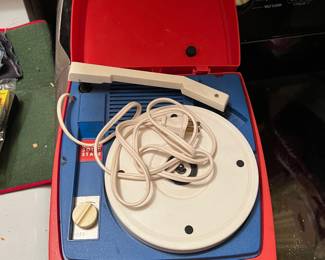 Vintage toy record player - works great!