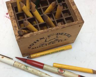 VINTAGE JOHN DEERE PENCIL BOX