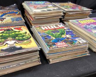 200+ ASSORTED COMICBOOKS, DC, MARVEL,