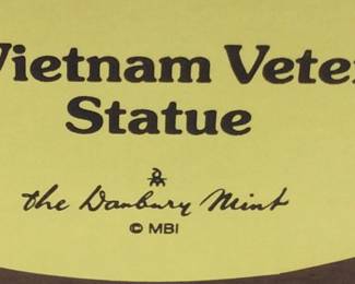VIETNAM MEMORIAL STATUE FRANKLIN MINT,