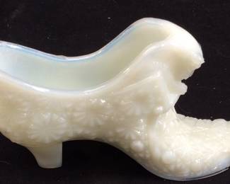 FENTON MILK GLASS CAT SHOE