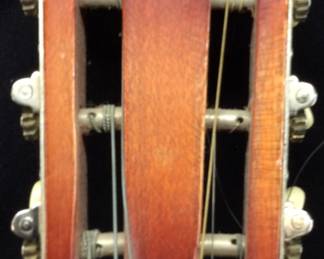 ST. MORITZ ACOUSTIC GUITAR