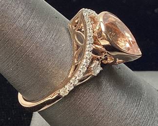 14KT TWO TONE GOLD MORGANITE & DIAMOND RING, SIZE 7 2.51cts MORGANITE, 0.30cts DIAMONDS, 4.2g TOTAL WEIGH
GGA APPRAISAL $6,430.00, 