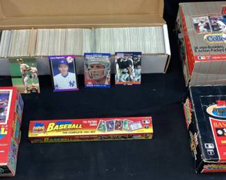 1990s BASEBALL & FOOTBALL CARDS