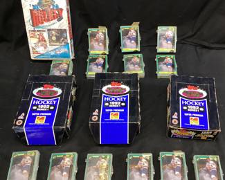 ASSORTED 1992-1993 HOCKEY CARDS,