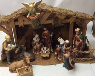 VINTAGE MANGER WITH FIGURES