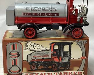 1910 TEXACO TANKER DIE CAST METAL ERTL