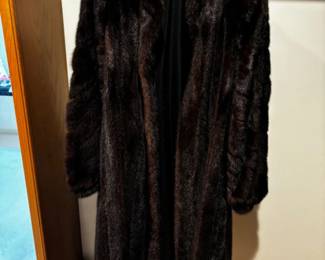 LADIES FULL LENGTH MINK COAT