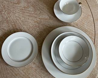MIKASA NARUMI SERVICE FOR 12PLUS SERVING PIECES