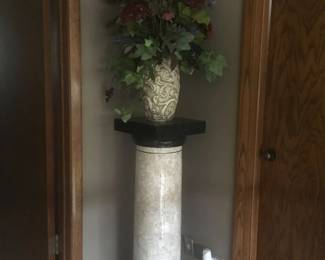 BEAUTIFUL MAITLAND SMITH PEDESTAL