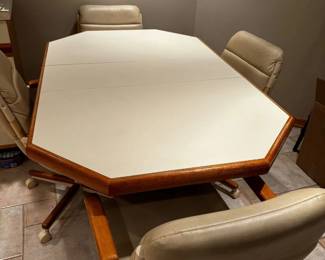 CHROMECRAFT DING TABLE AND FOUR ROLLING SWIVEL CHAIRS WITH LEAF