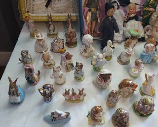 Large collection of Beatrix Potter Figurines Warner & Beswick
