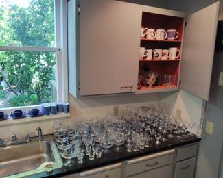 Large amount of quality stemware great glassware-mugs