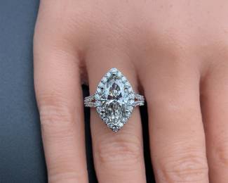 Stunning! 4.00 Carat Marquise Diamond Ring in 14k White Gold