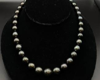 Tahitian Pearl Necklace with 14k Gold Clasp