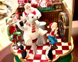 "Santa by Soda" Music box