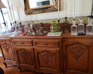 Large Buffet
Decanters