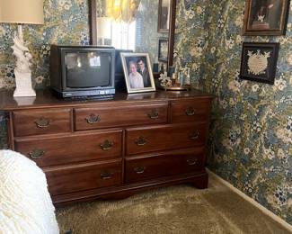 solid wood chest of drawers
