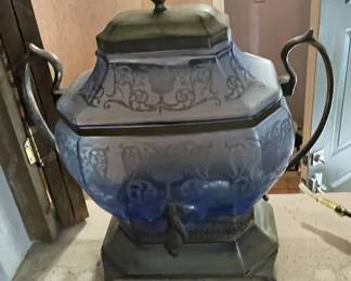 Cambridge depression glass samovar.