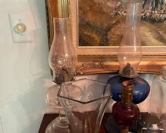 Vases and oil lamps.
