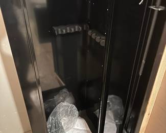Stack on gun safe