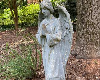 Large Resin Statue looks like Concrete 