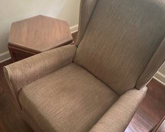 Buy it now- 2 Lazy Boy Recliners $125 ea.