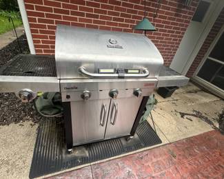 Char-Broil Grill-$250 w/ tank